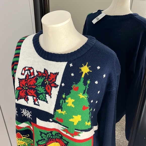 JEM holiday sweater - Picture 5 of 9